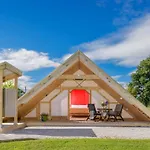 럭셔리텐트 Glamping At The Grove, And 4*