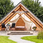 Glamping At The Grove, And خيمة فخمة كيلارني