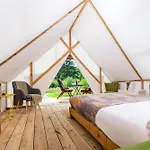 Glamping At The Grove, And 럭셔리텐트 킬라니