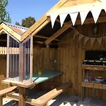 Glamping At The Grove, And 럭셔리텐트