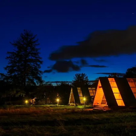 Glamping At The Grove, And Campismo de Luxo 4*