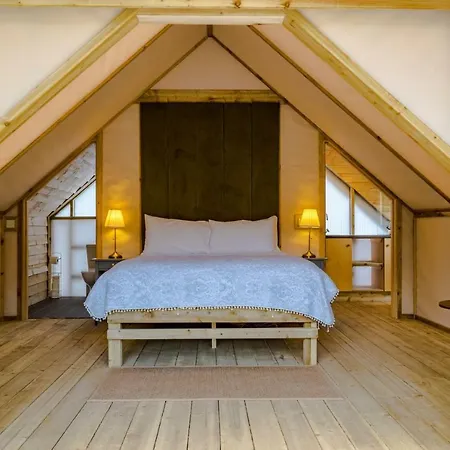 Luxury tent Killarney Glamping At The Grove, Suites And Lodges Killarney