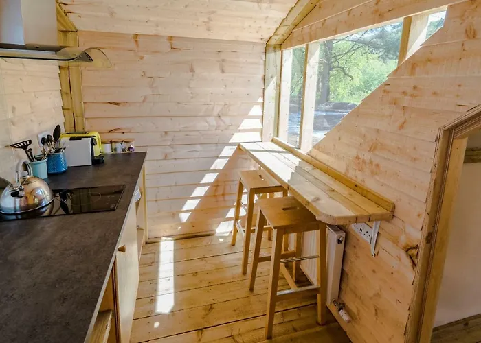 Розкішний намет Glamping At The Grove, And