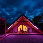 Luksustelt Glamping At The Grove, And 4*