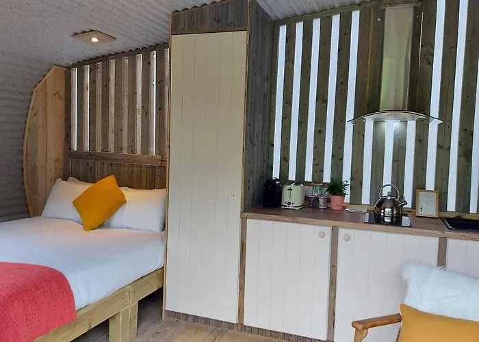 Glamping At The Grove, And Роскошный шатер